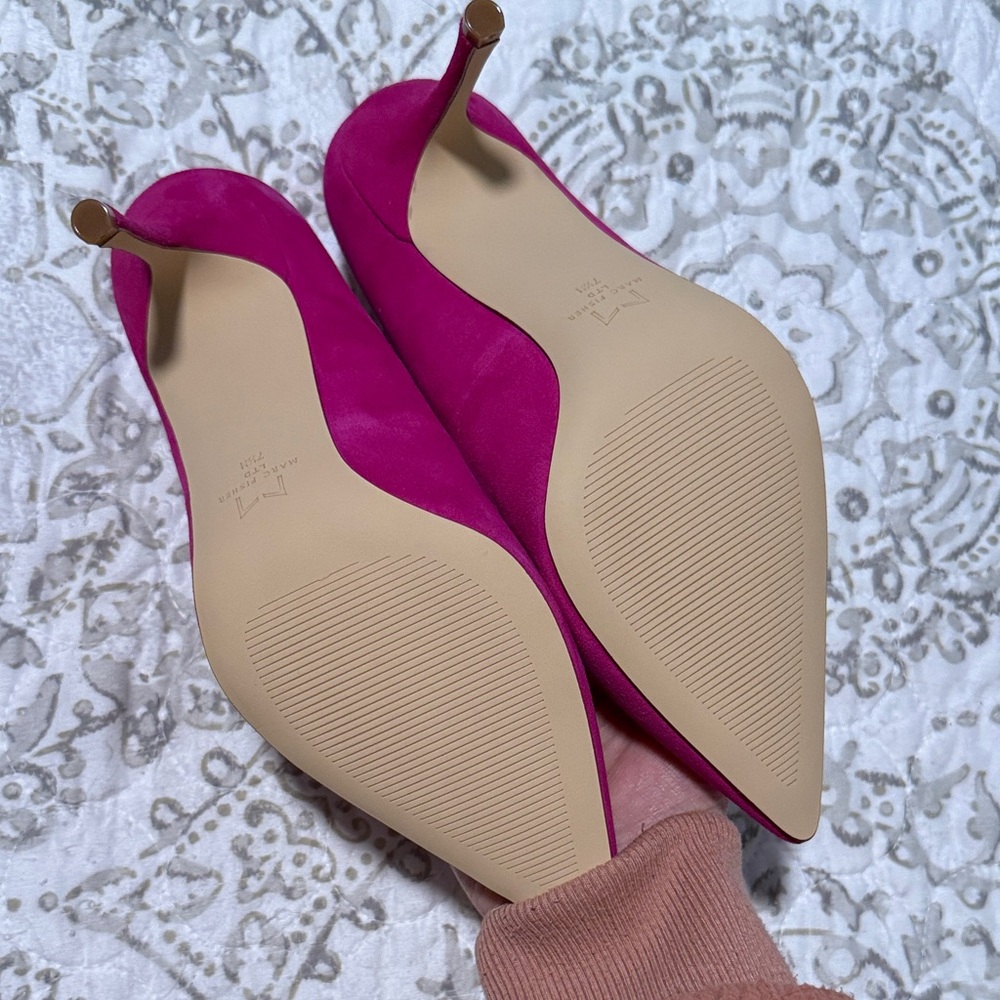 Magenta Pointed Toe Heels - Picture 4 of 4